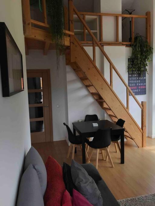 Precioso Atico Con Parking Privado. Vistas Al Rio Apartment Limpias Luaran gambar