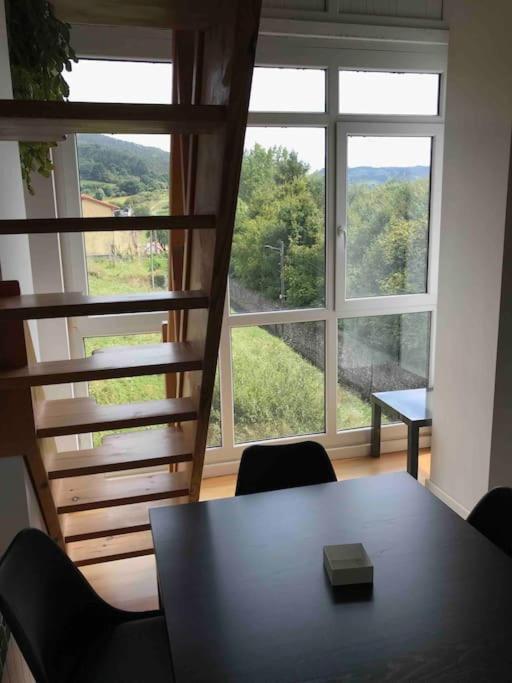 Precioso Atico Con Parking Privado. Vistas Al Rio Apartment Limpias Luaran gambar